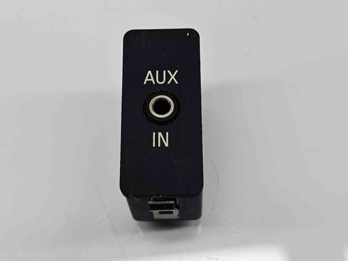  Conector auxiliar USB Bmw X3 (E83) [Fabr 2003-2009] 6930561