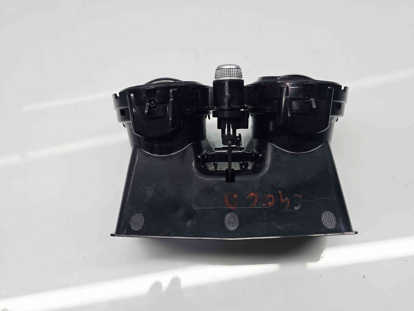 Grila aerisire spate Mercedes Clasa C Combi (W205) [Fabr 2015-prezent] A2058300501 - imagine 2