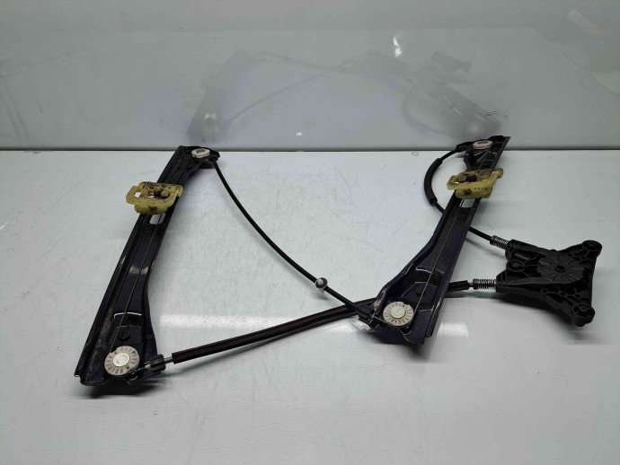 Macara electrica geam stanga fata Seat Toledo 4 (KG3) [Fabr 2012-2018]
