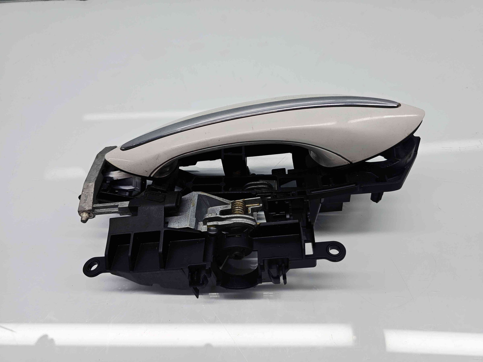 Maner usa stanga spate Bmw 5 (F10) [Fabr 2011-2016] - imagine 1