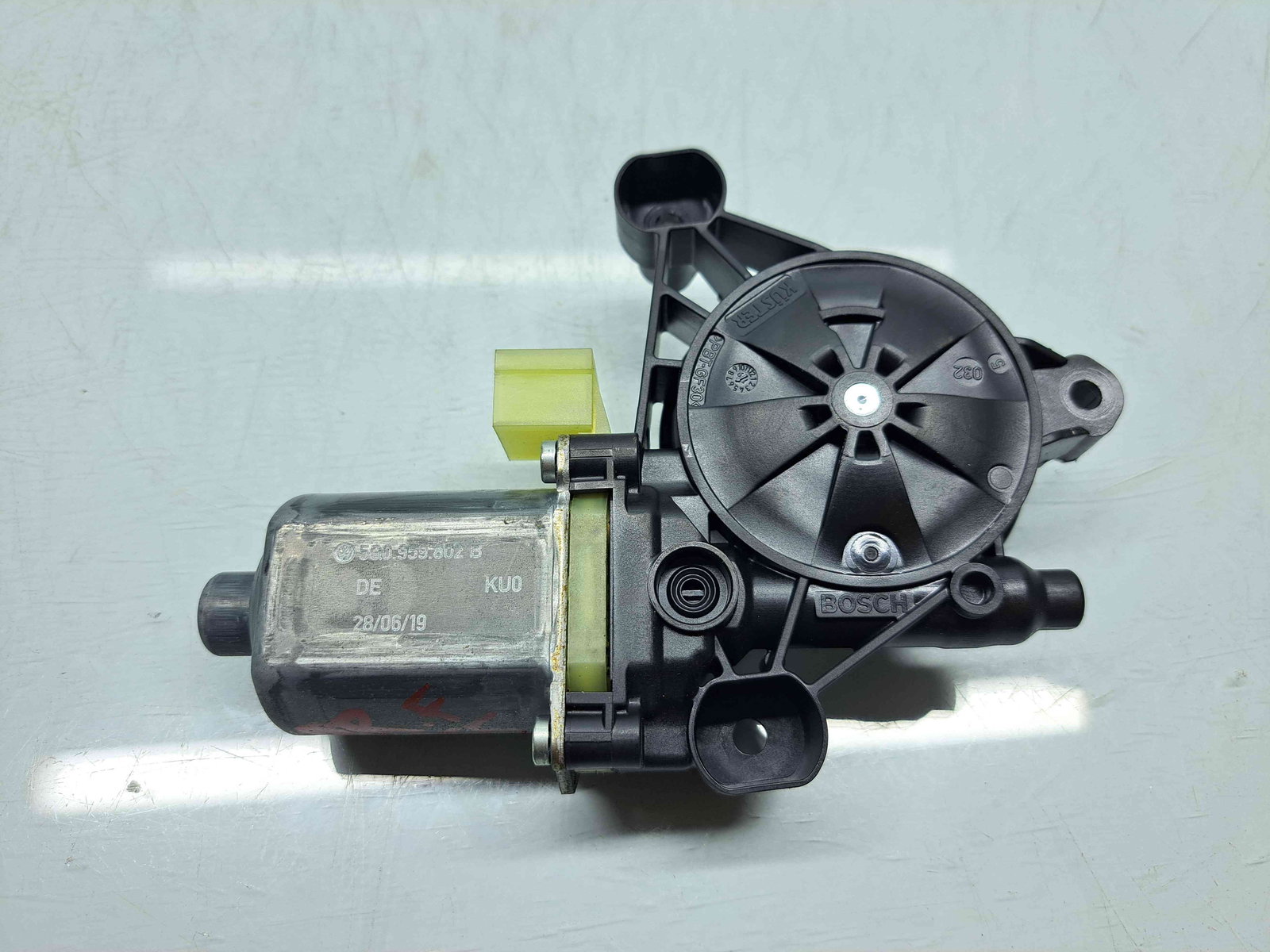 Motoras geam dreapta fata Skoda Octavia 3 Combi (5E5) [Fabr 2012-prezent] Facelift - imagine 1