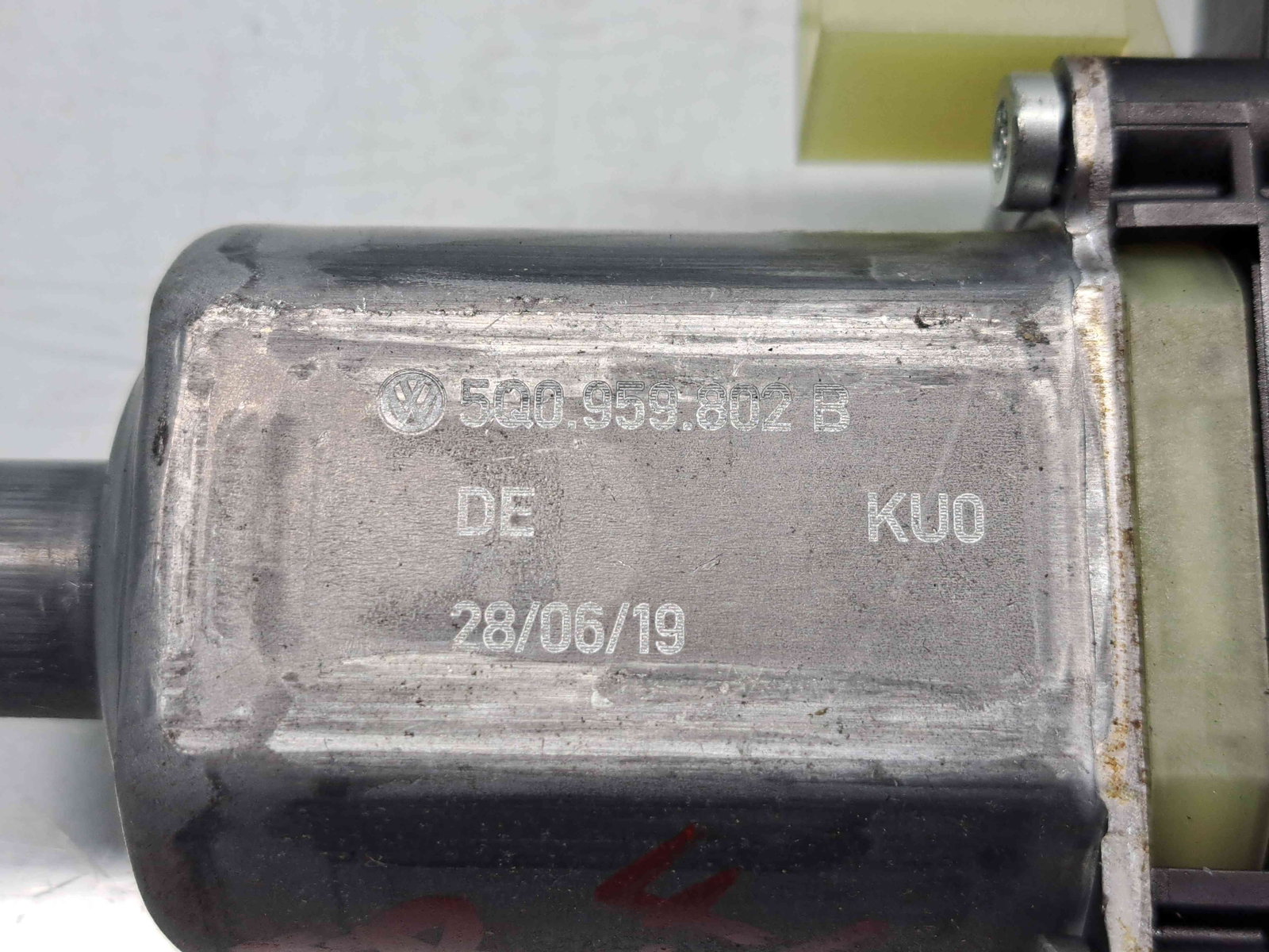 Motoras geam dreapta fata Skoda Octavia 3 Combi (5E5) [Fabr 2012-prezent] Facelift - imagine 2