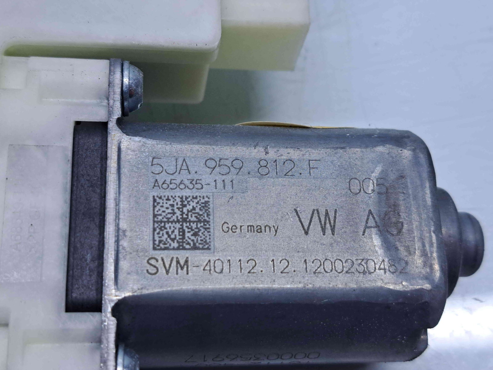 Motoras geam dreapta spate Seat Toledo 4 (KG3) [Fabr 2012-2018] - imagine 2