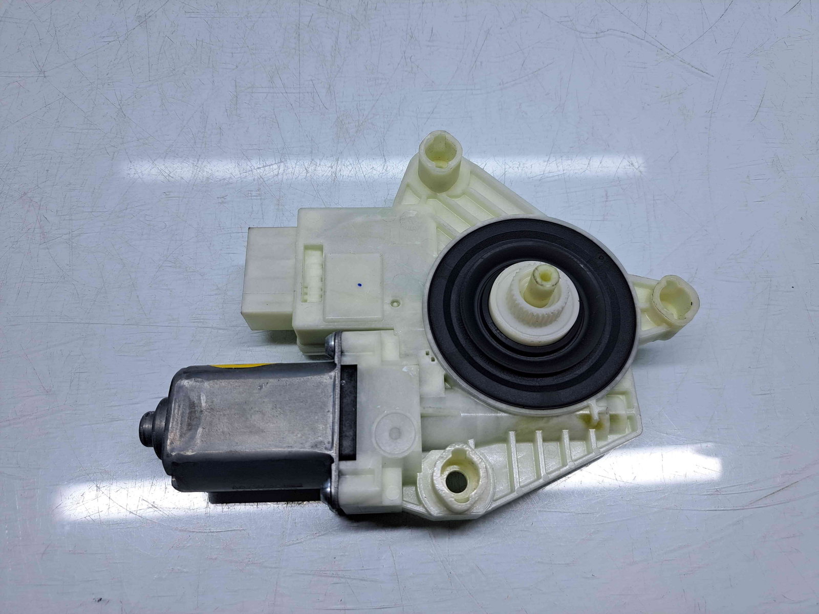 Motoras geam dreapta spate Seat Toledo 4 (KG3) [Fabr 2012-2018] - imagine 3