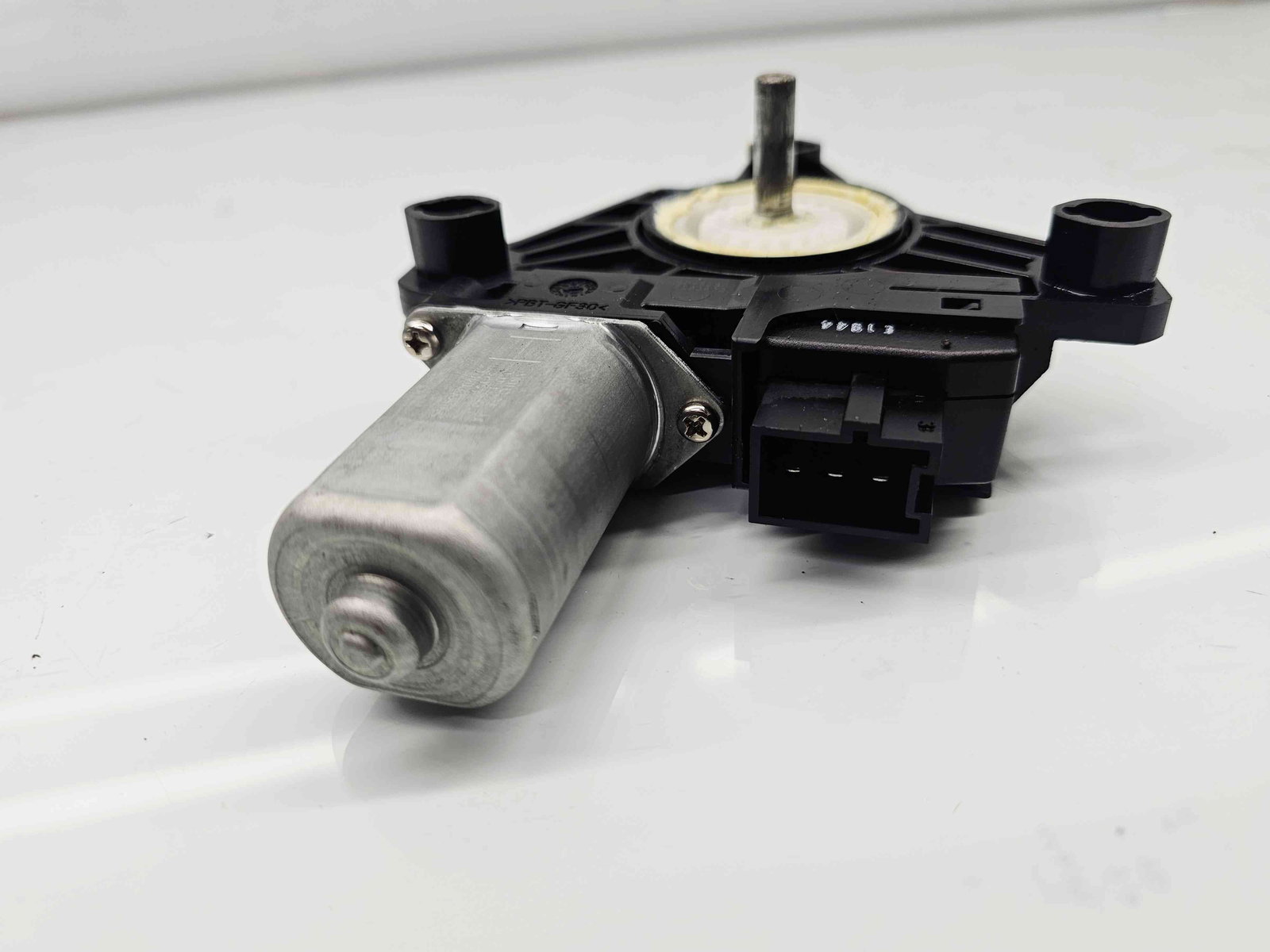 Motoras geam dreapta spate Mercedes Clasa C Combi (W205) [Fabr 2015-prezent] - imagine 2