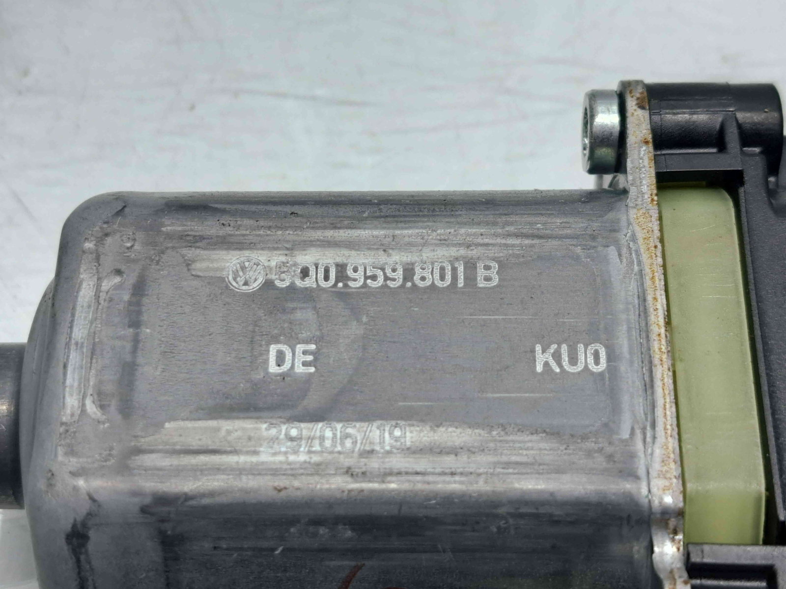 Motoras geam stanga fata Skoda Octavia 3 Combi (5E5) [Fabr 2012-prezent] Facelift - imagine 3