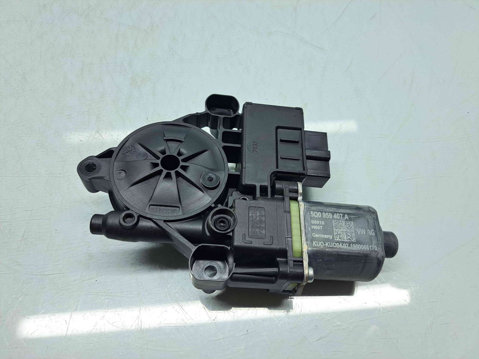 Motoras geam stanga spate Skoda Octavia 3 Combi (5E5) [Fabr 2012-prezent] Facelift - imagine 1