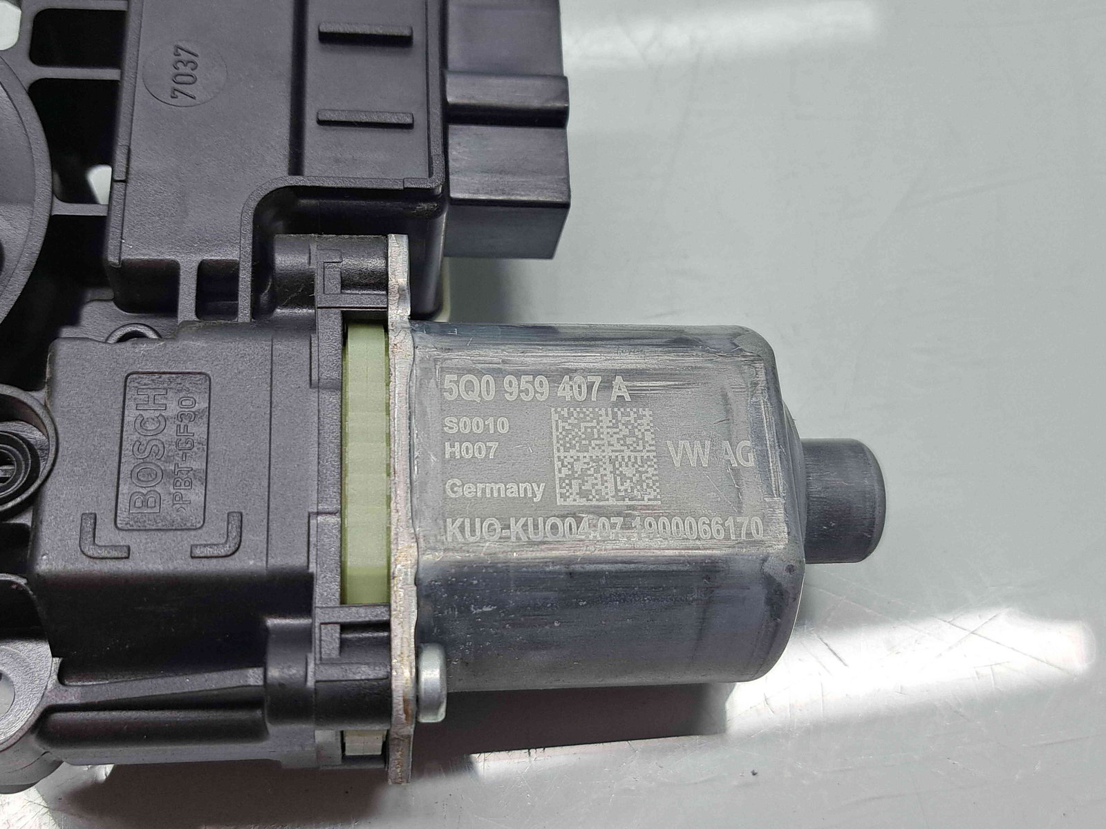 Motoras geam stanga spate Skoda Octavia 3 Combi (5E5) [Fabr 2012-prezent] Facelift - imagine 2