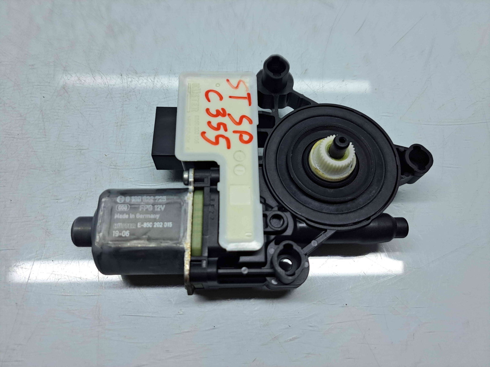 Motoras geam stanga spate Skoda Octavia 3 Combi (5E5) [Fabr 2012-prezent] Facelift - imagine 3