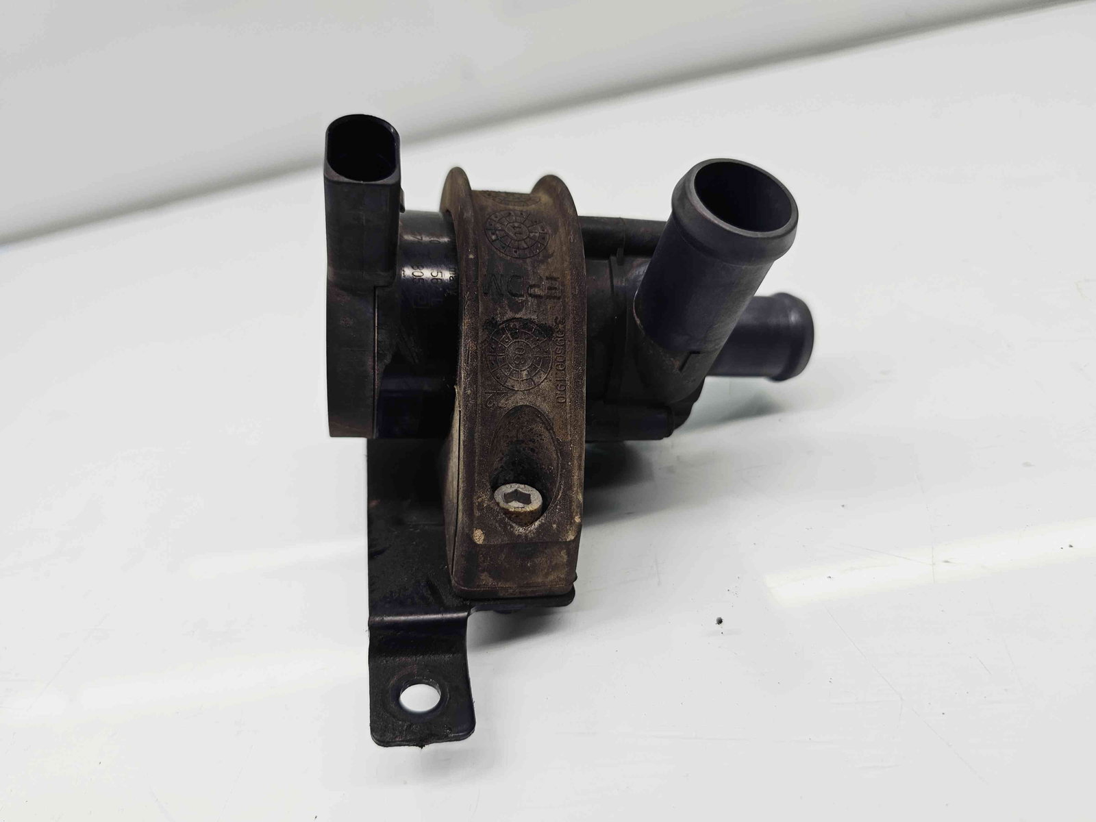 Pompa recirculare apa Seat Ibiza 5 (6J5) FR [Fabr 2008-2017] 1K0965561L 1.2 TSI CBZB 77KW / 105CP - imagine 3