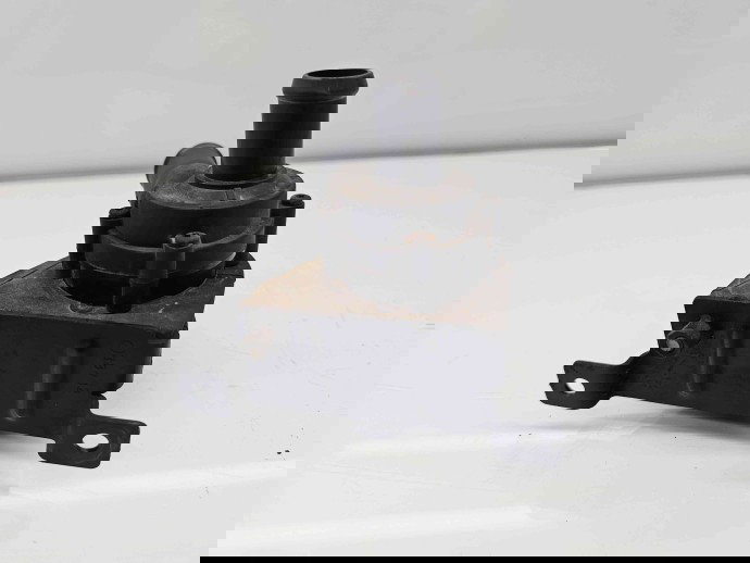 Pompa recirculare apa Seat Ibiza 5 (6J5) FR [Fabr 2008-2017] 1K0965561L 1.2 TSI CBZB 77KW / 105CP