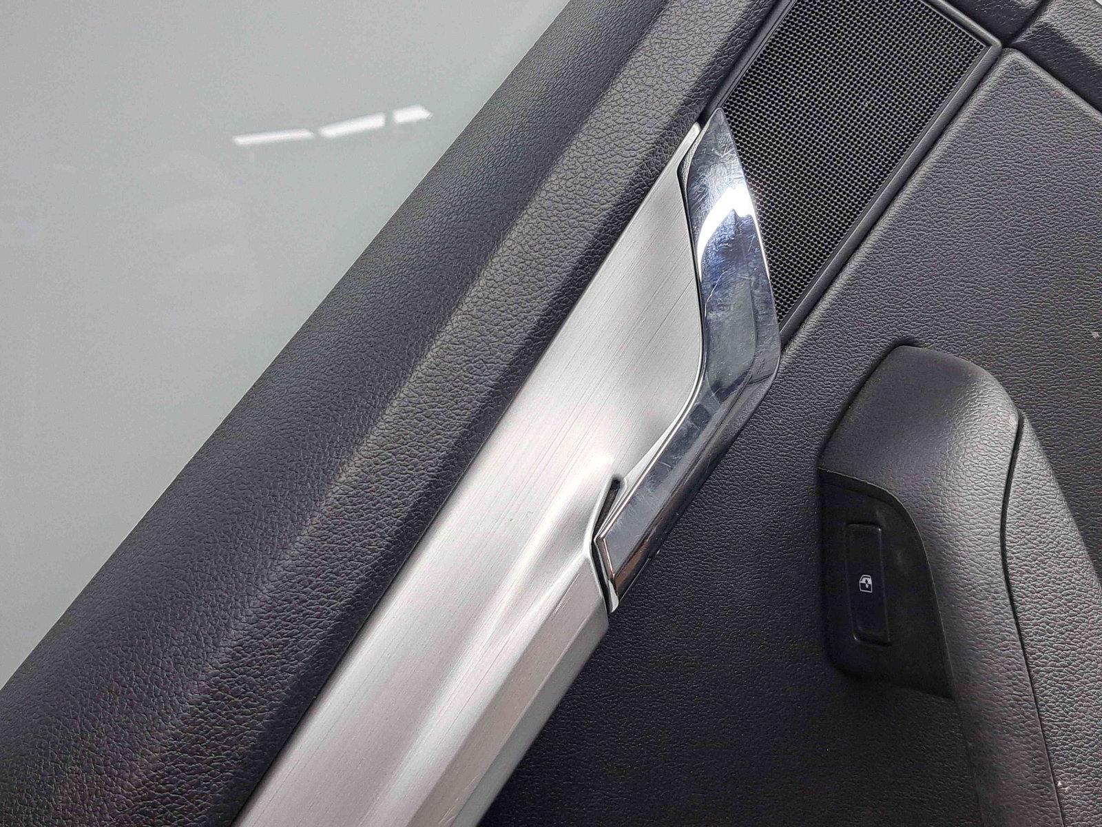 Tapiterie usa stanga spate Skoda Octavia 3 Combi (5E5) [Fabr 2012-prezent] Facelift 5E9867023BM - imagine 2