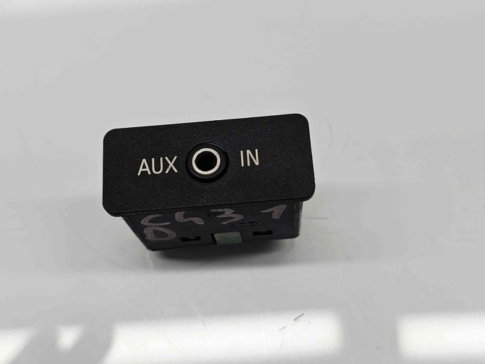  Conector auxiliar USB  Bmw 5 (E60) [Fabr 2004-2010] 6986791