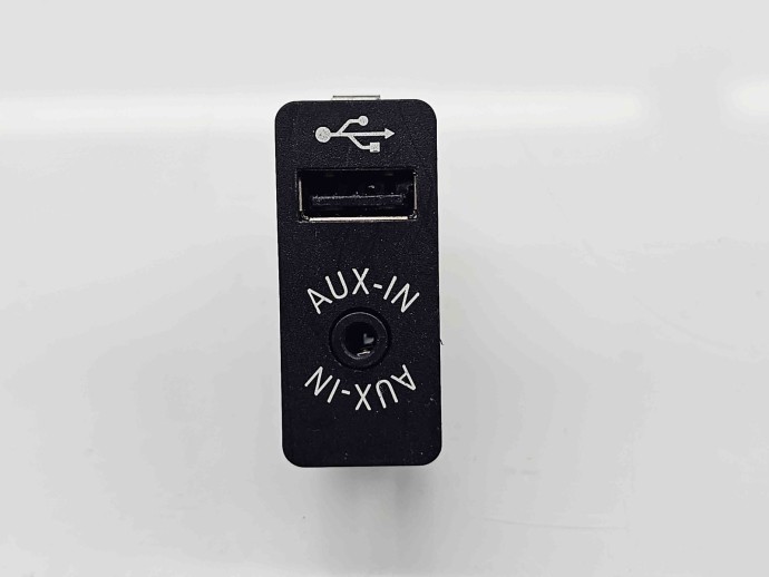  Conector auxiliar USB Bmw X5 (F15, F85) [Fabr 2014-2017] 9266607