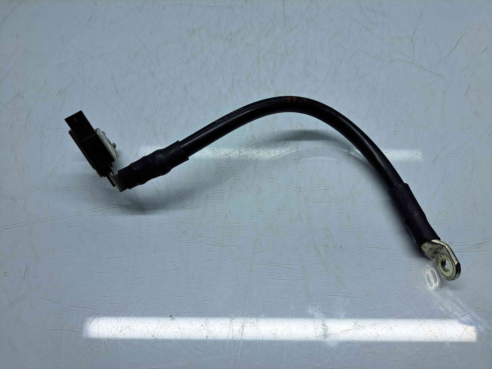 Borna baterie (-) AUDI A5 (8T3) [Fabr 2007-2015] 8T0915181
