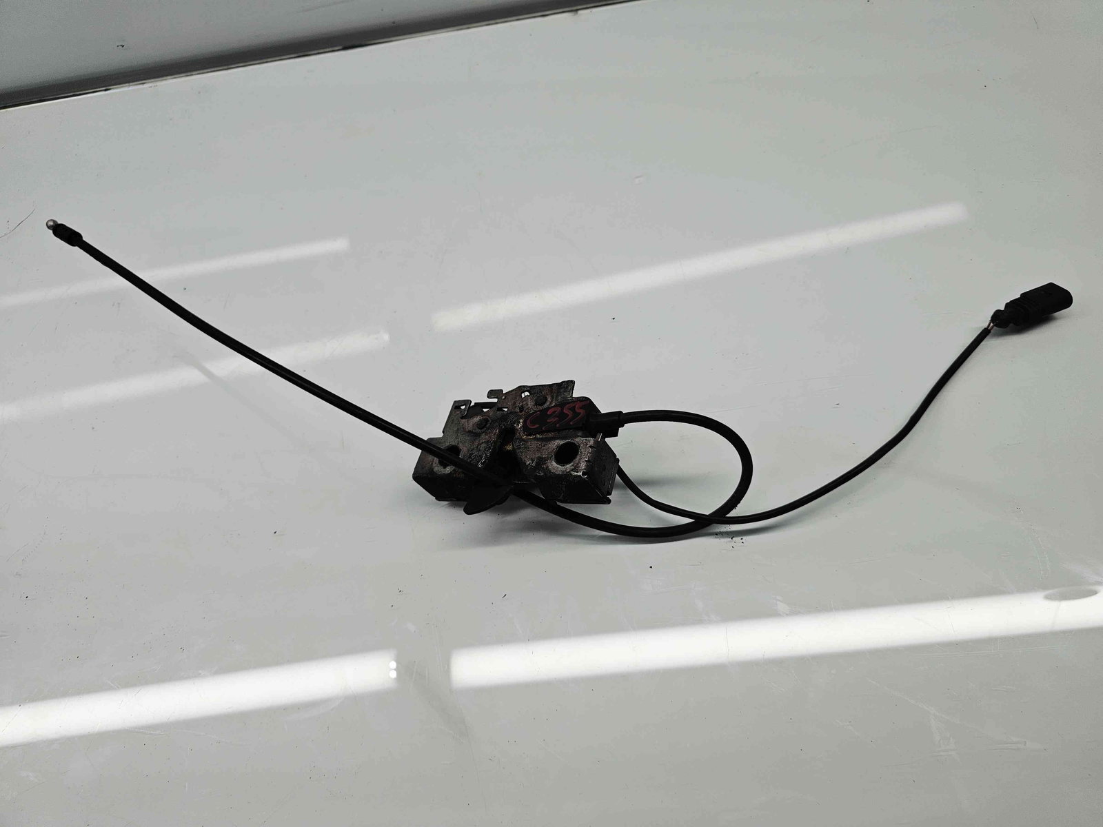 Broasca capota Skoda Octavia 3 Combi (5E5) [Fabr 2012-prezent] Facelift - imagine 4