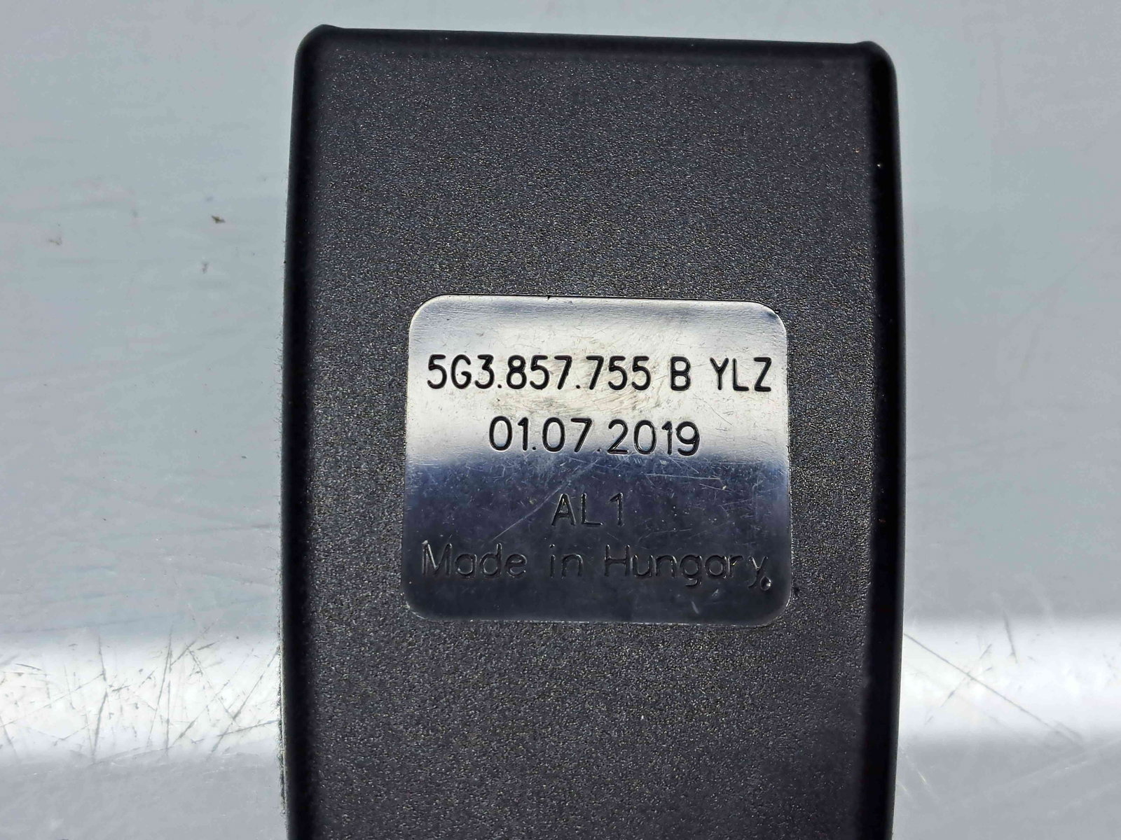 Capsa centura dreapta fata Skoda Octavia 3 Combi (5E5) [Fabr 2012-prezent] Facelift 5G3857755B - imagine 3