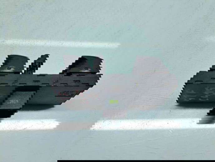  Butoane comanda geamuri sofer Volkswagen Golf 6 (5K1) [Fabr 2009-2013] 1K4959857B