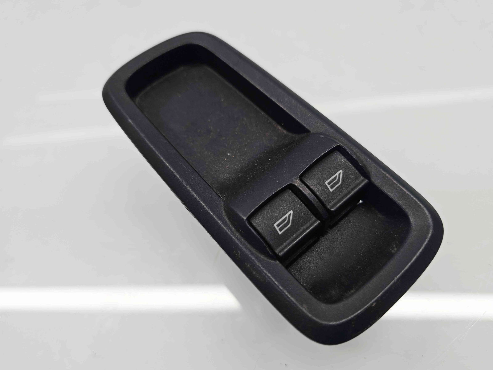 Butoane comanda geamuri sofer Ford Fiesta 6 [Fabr 2008-2019] 8A6T-14A132-FC - imagine 3