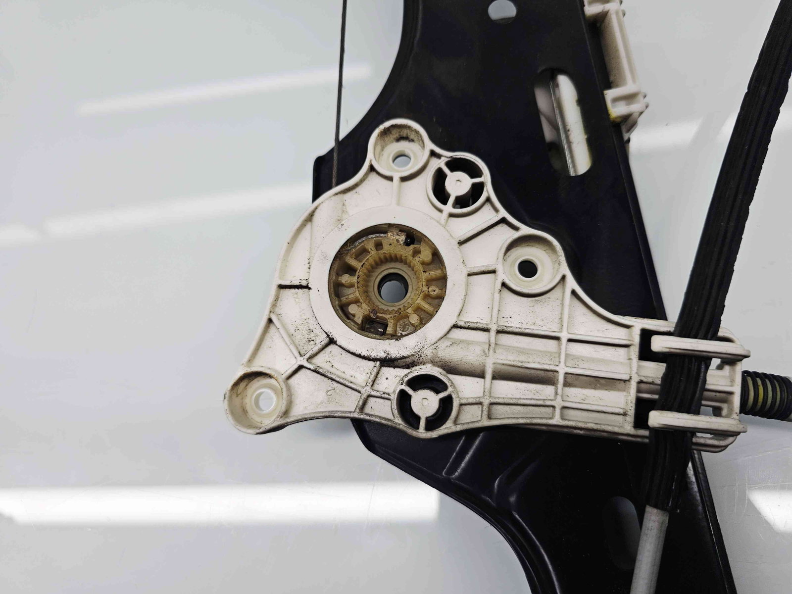 Macara electrica geam stanga fata Bmw X1 (E84) [Fabr 2009-2015] - imagine 2