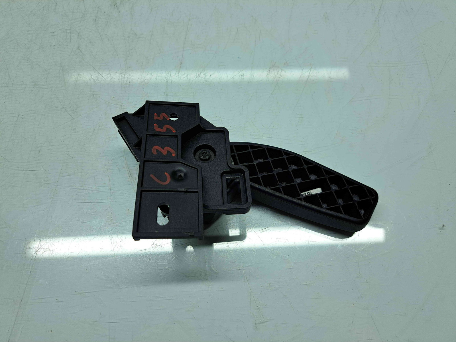 Maner deschidere capota Skoda Octavia 3 Combi (5E5) [Fabr 2012-prezent] Facelift - imagine 3