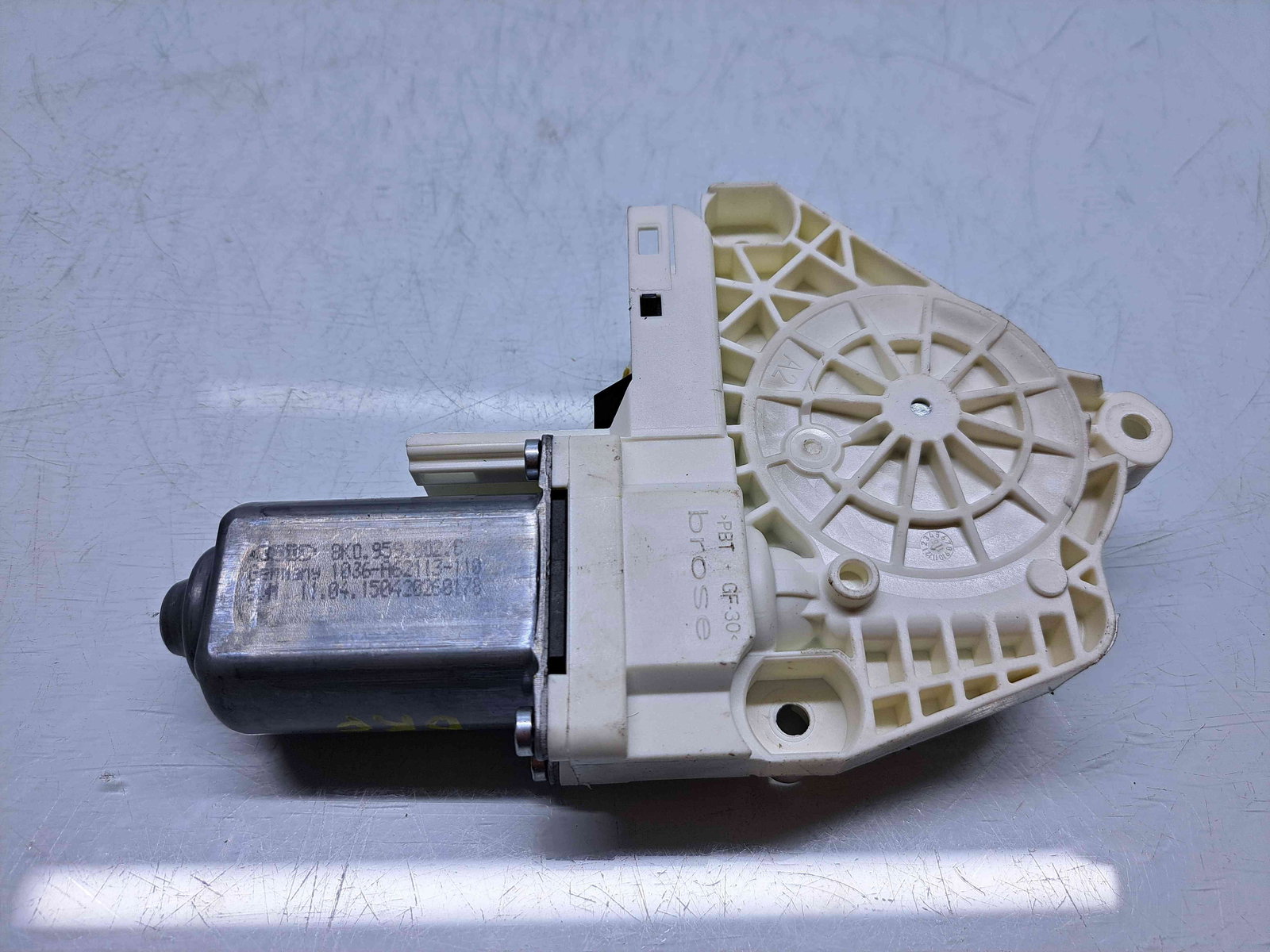 Motoras geam dreapta fata Audi A1 Sportback (8XF) Facelift [Fabr 2011-2018] - imagine 1