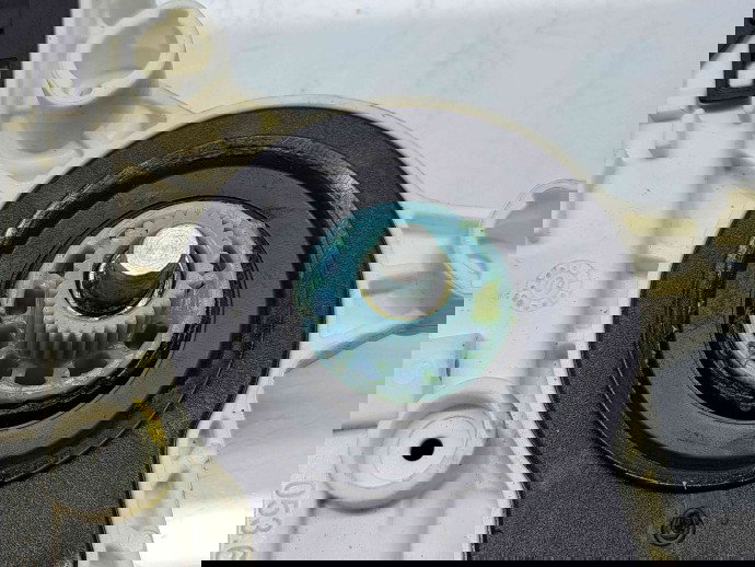 Motoras geam dreapta spate Volkswagen Golf 6 (5K1) [Fabr 2009-2013]