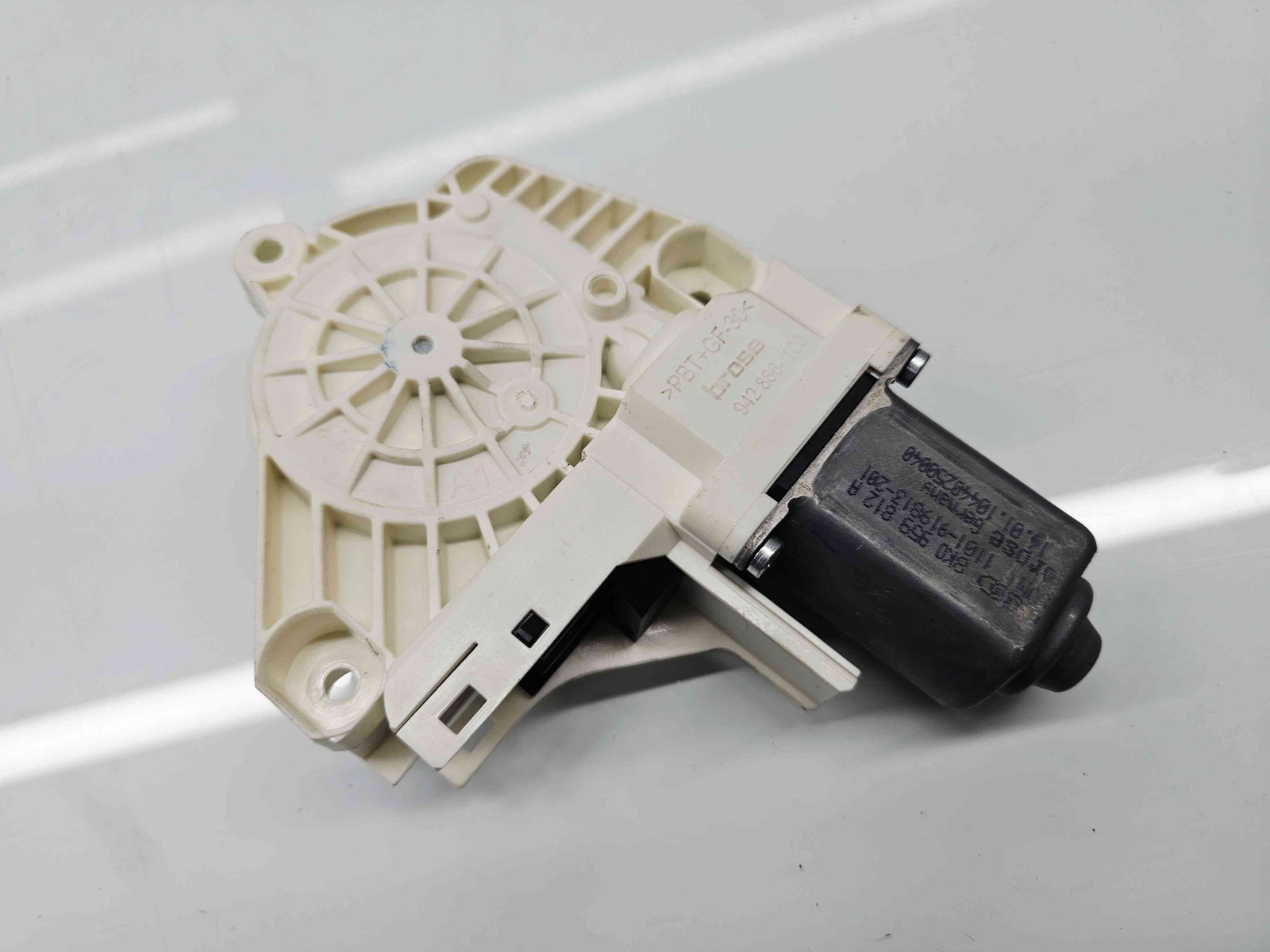 Motoras geam dreapta spate Audi A4 (8K2, B8) [Fabr 2008-2015] - imagine 4