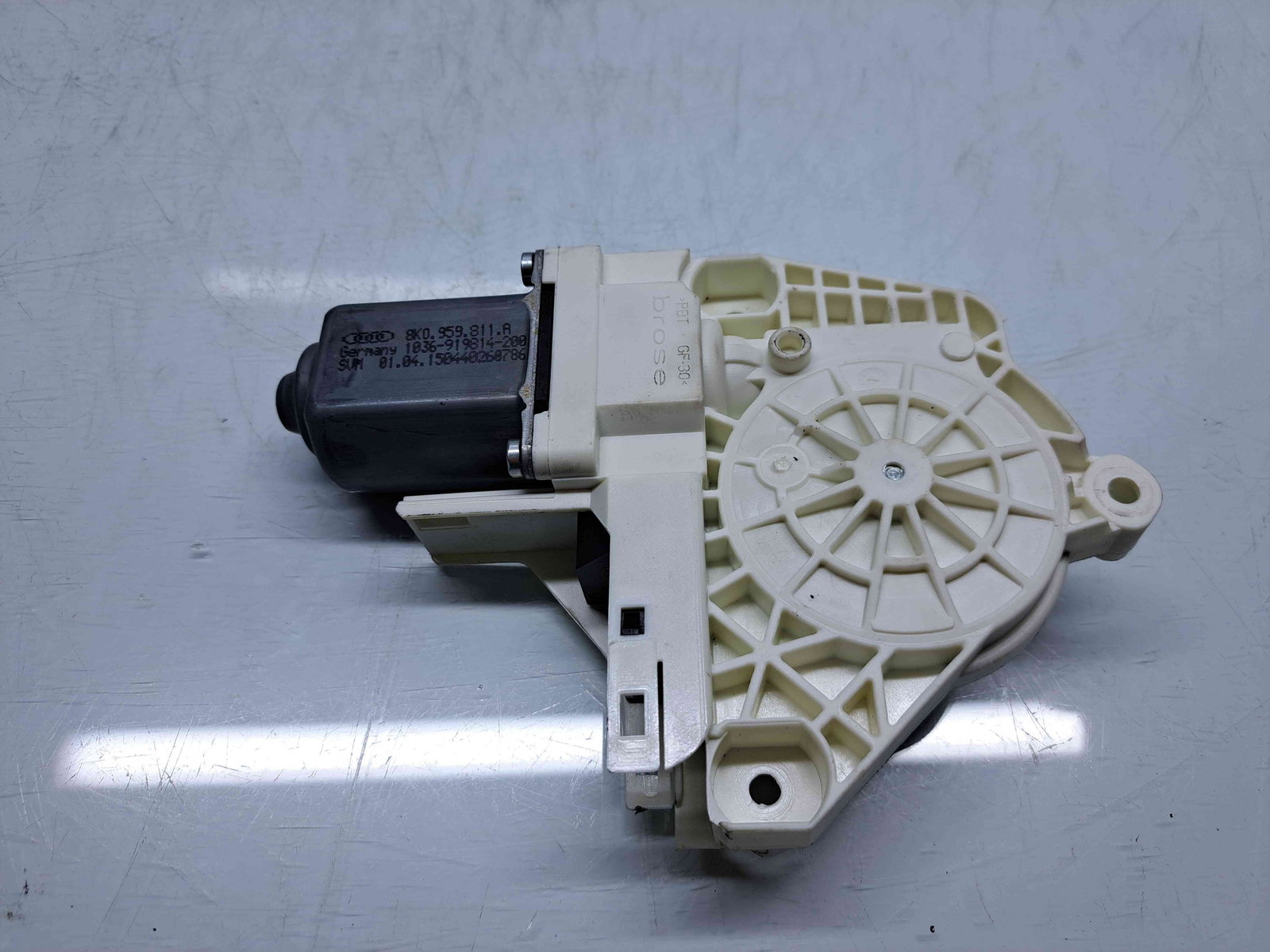 Motoras geam dreapta spate Audi A1 Sportback (8XF) Facelift [Fabr 2011-2018] - imagine 1