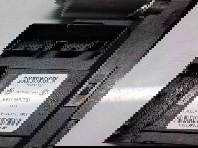 Motoras geam stanga fata Volkswagen Golf 6 (5K1) [Fabr 2009-2013]