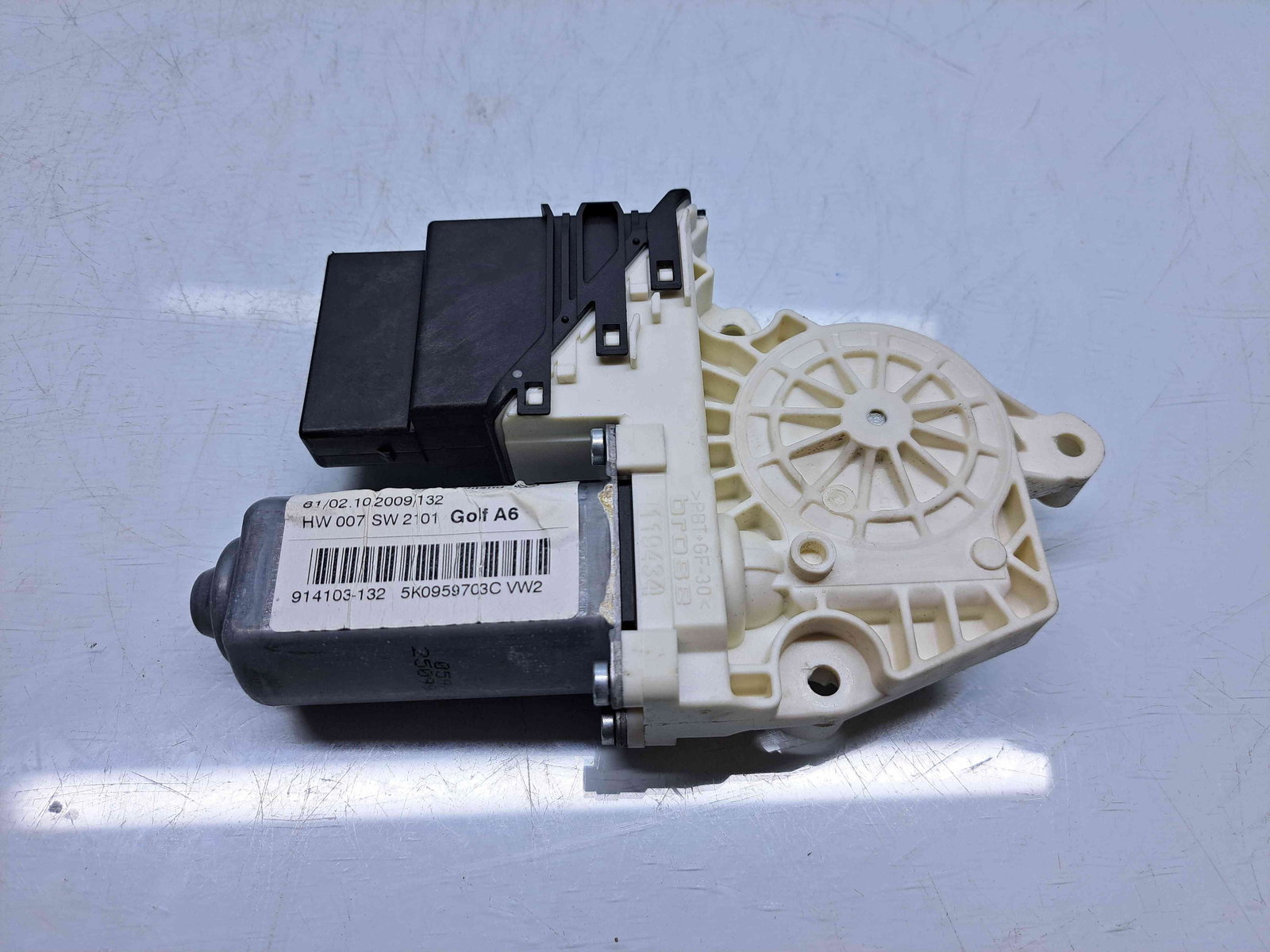 Motoras geam stanga spate Volkswagen Golf 6 (5K1) [Fabr 2009-2013]