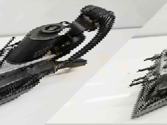 Pompa ABS Ford Fiesta 6 [Fabr 2008-2019] 8V512M110AD 1.4 TDCi DV4C 50KW / 68CP