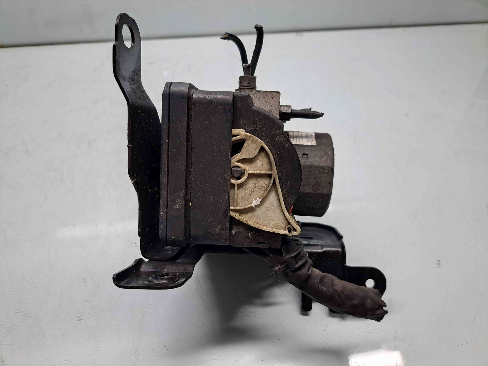 Pompa ABS Peugeot 308 (II) [Fabr 2013-2020] 9810768180 2.0 hdi 9H05 110KW / 150CP - imagine 5