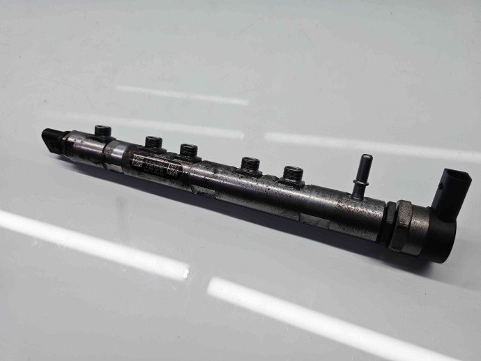 Rampa injectoare Bmw X1 (E84) [Fabr 2009-2015] 7809127 2.0 N47D 105KW / 143CP