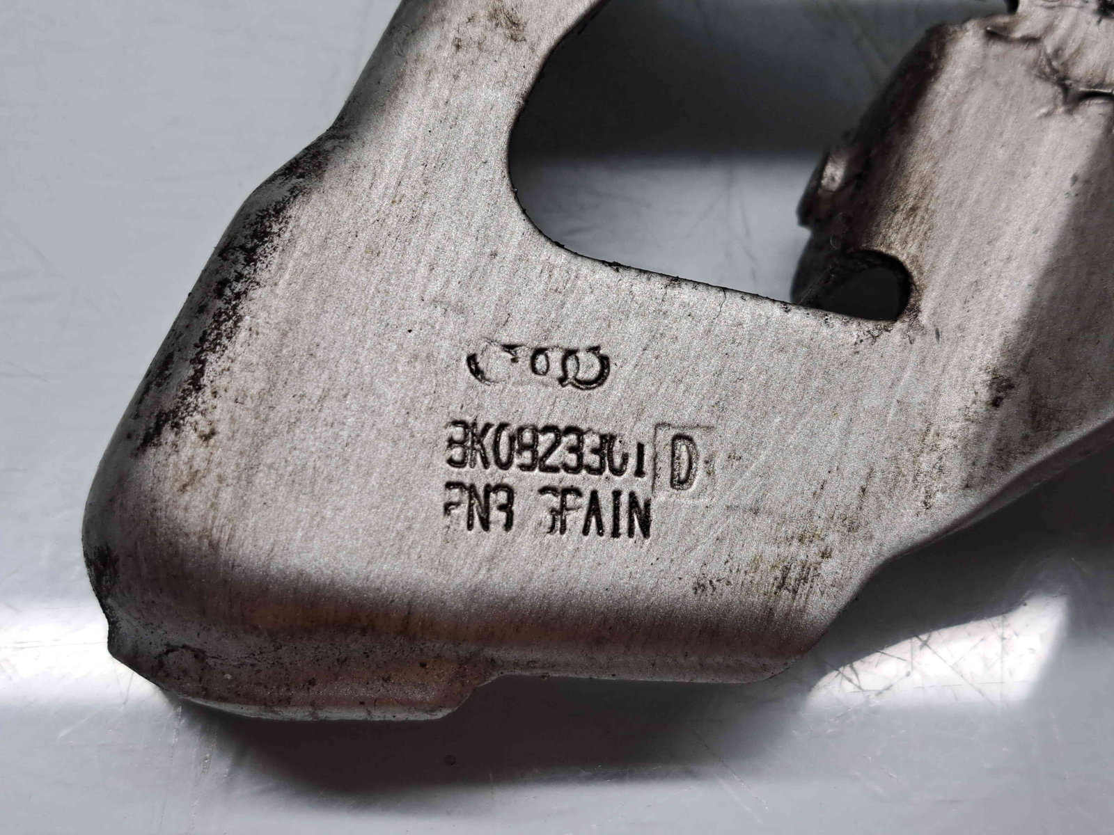 Set balamale capota Audi A4 (8K2, B8) [Fabr 2008-2015] - imagine 3