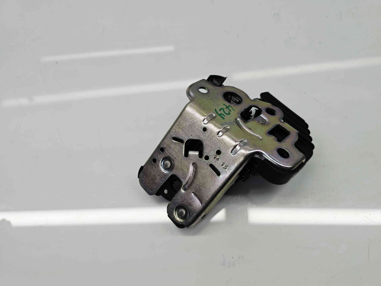 Broasca haion Audi A1 Sportback (8XF) Facelift [Fabr 2011-2018] - imagine 6