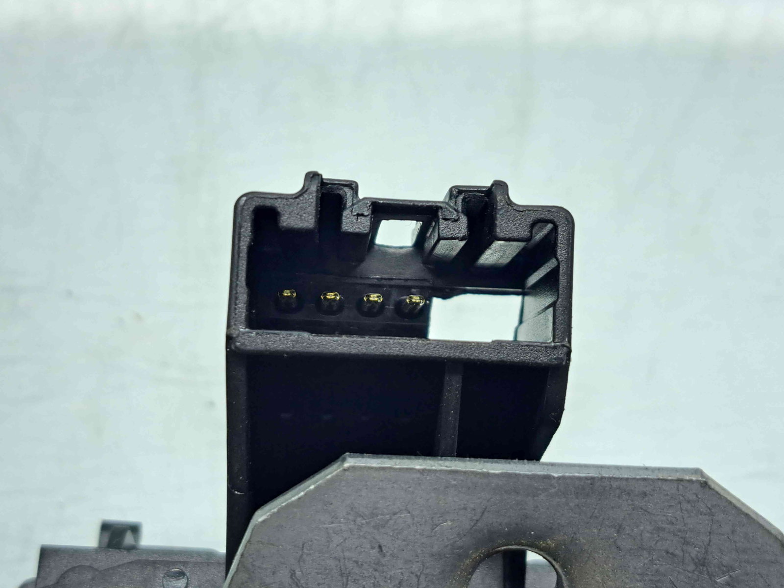 Broasca haion Volvo V40 II Facelift [Fabr 2013-2019] - imagine 4