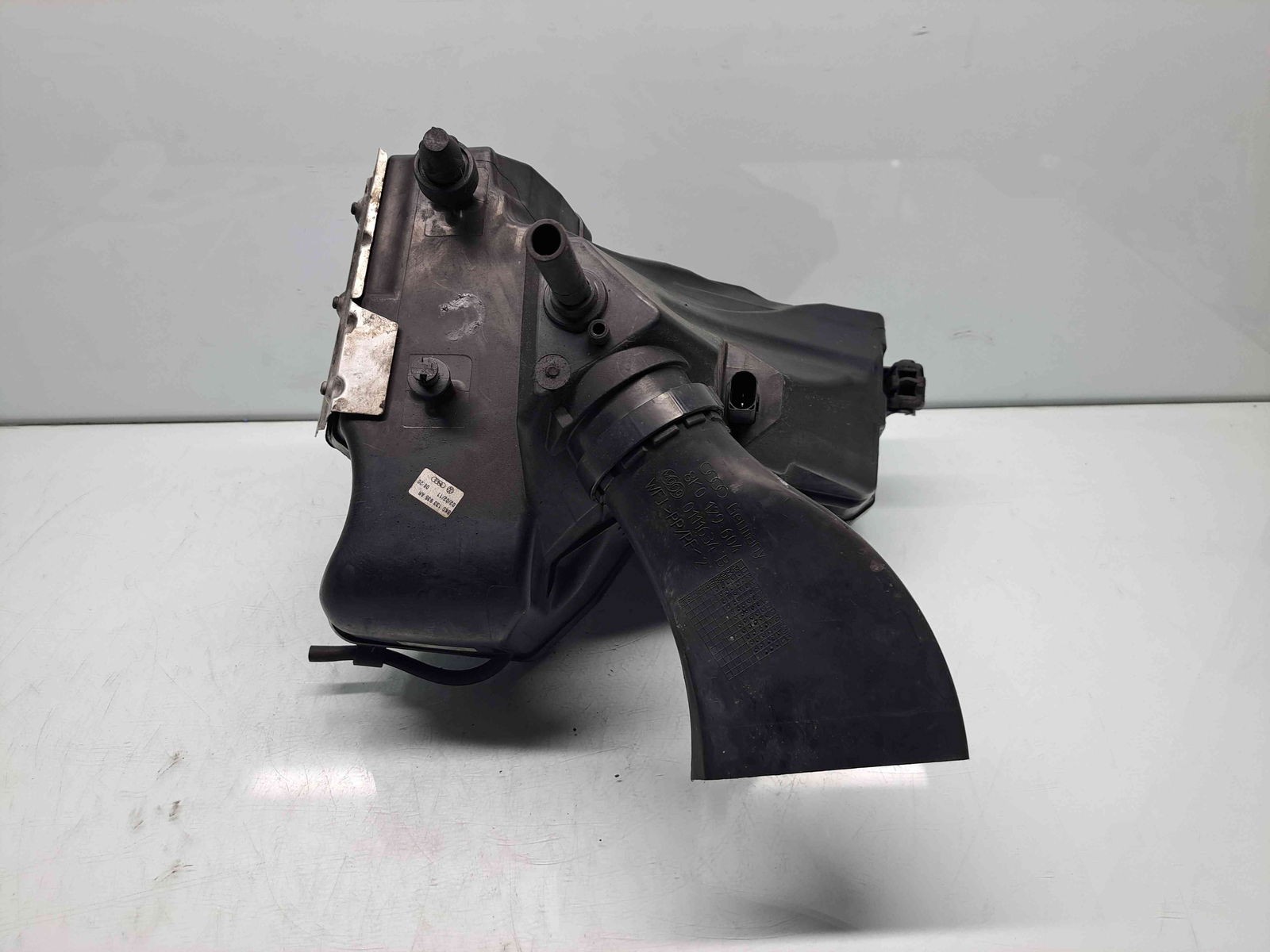 Carcasa filtru aer AUDI A4 (8K2, B8) [Fabr 2008-2015] 8K0133837BF 2.0 TDI CGLB 125KW / 170CP - imagine 4