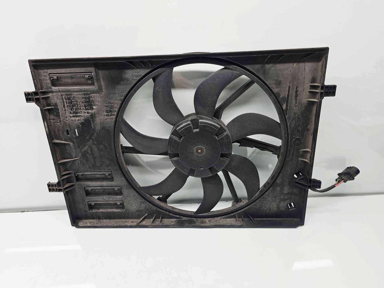Electroventilator Volkswagen Golf 7 (5G) [Fabr 2014-prezent] 5Q0121207BH 1.6 TDI DGTE 85KW / 116CP - imagine 2