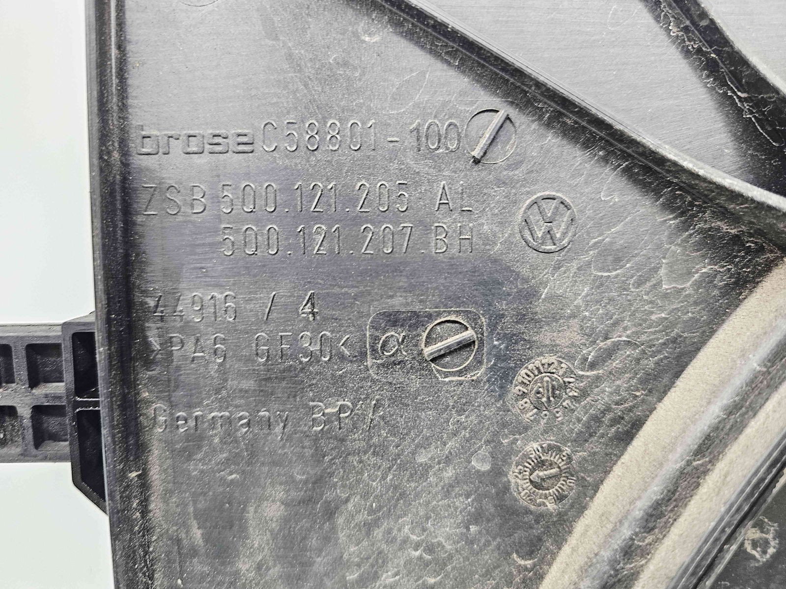 Electroventilator Volkswagen Golf 7 (5G) [Fabr 2014-prezent] 5Q0121207BH 1.6 TDI DGTE 85KW / 116CP - imagine 3