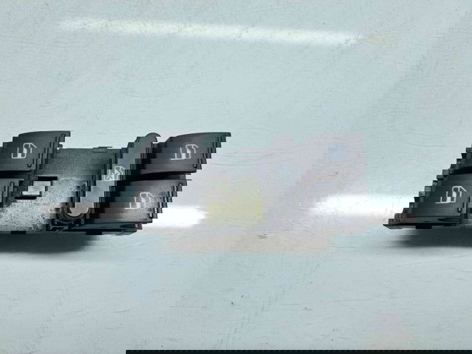  Butoane comanda geamuri sofer  Volkswagen Tiguan (5N) [Fabr 2007-2016] 1K4959857B