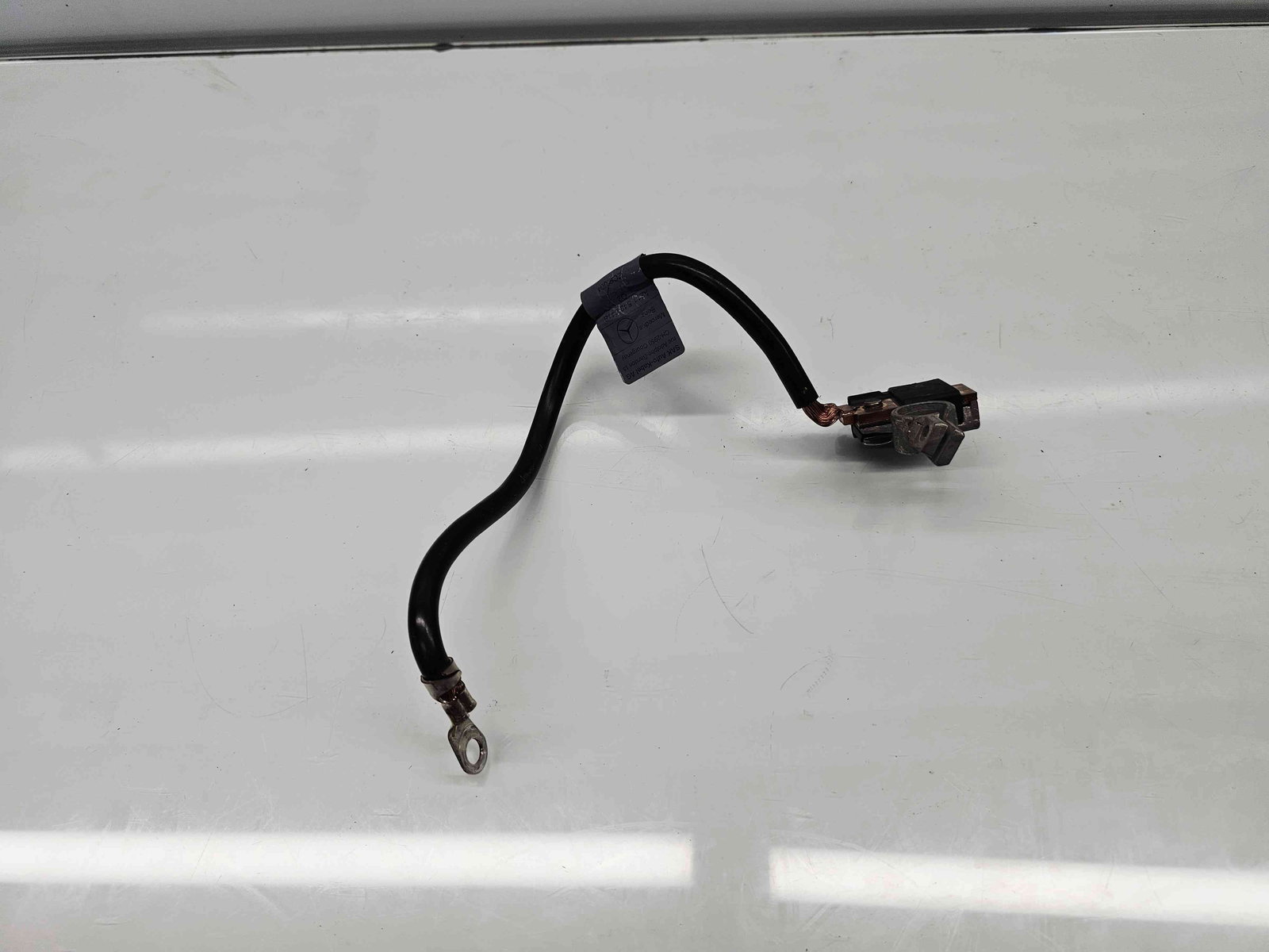 Borna baterie (-) MercedesClasa E (W211) [Fabr 2002-2009] A2115420418 - imagine 1