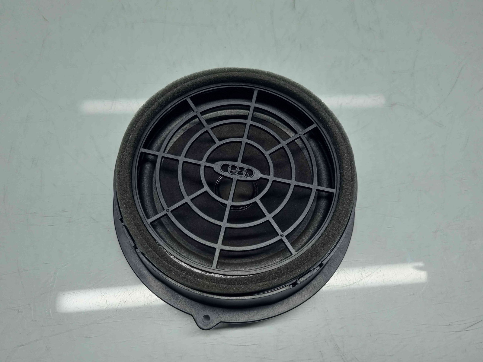 Boxa dreapta spate Audi Q5 (8RB) [Fabr 2008-2016] S-line 8R0035411 - imagine 1