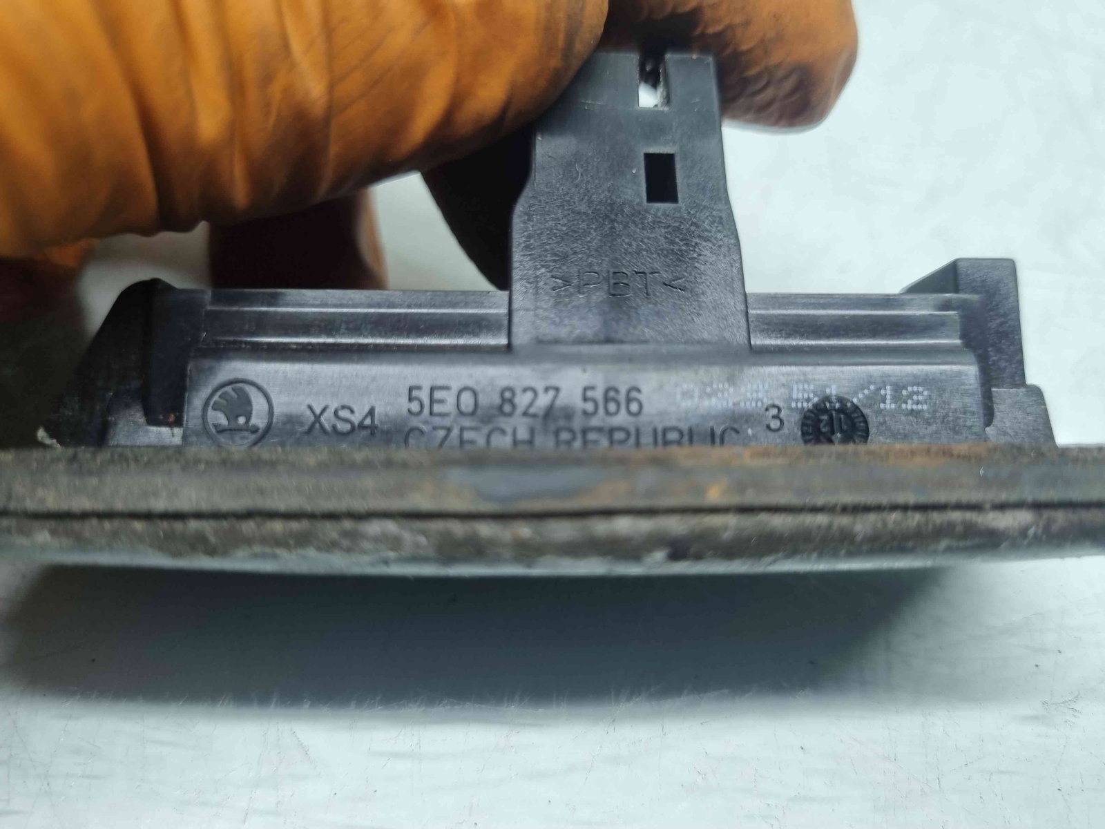 Buton deschidere portbagaj Skoda Fabia 2 (5J, 542) [Fabr 2007-2014] 5E0827566 - imagine 5