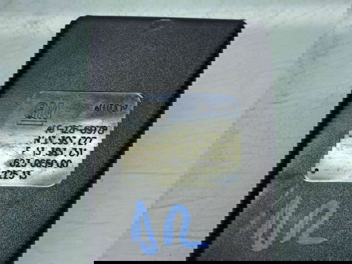  Capsa centura dreapta fata Opel Zafira C (E75) Combi [Fabr 2011-2017] 13383731