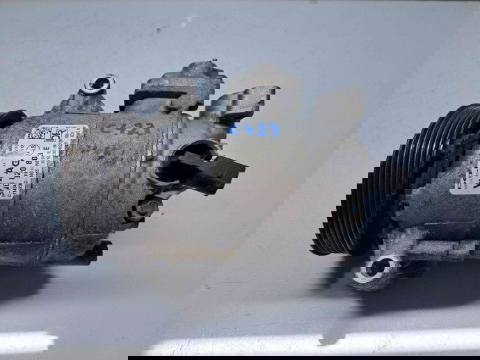 Compresor clima Volkswagen Passat B7 (365) Variant [Fabr 2010-2014] 5N0820803E 2.0 TDI CFFB 103KW / 140CP