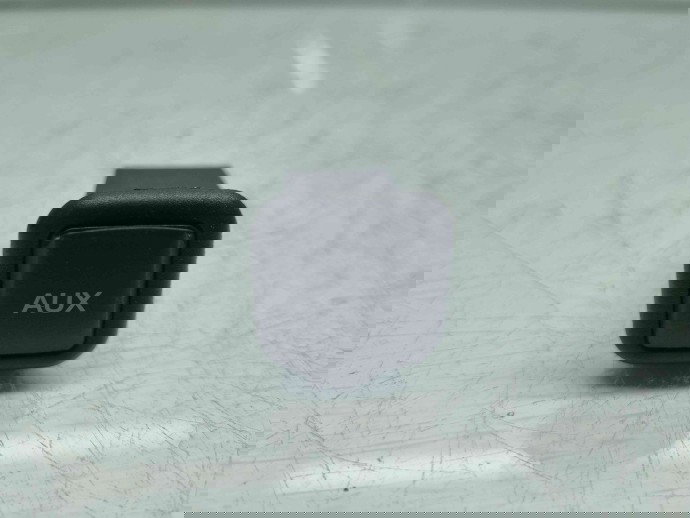  Conector auxiliar USB Audi Q5 (8RB) [Fabr 2008-2016] S-line 8J0035475