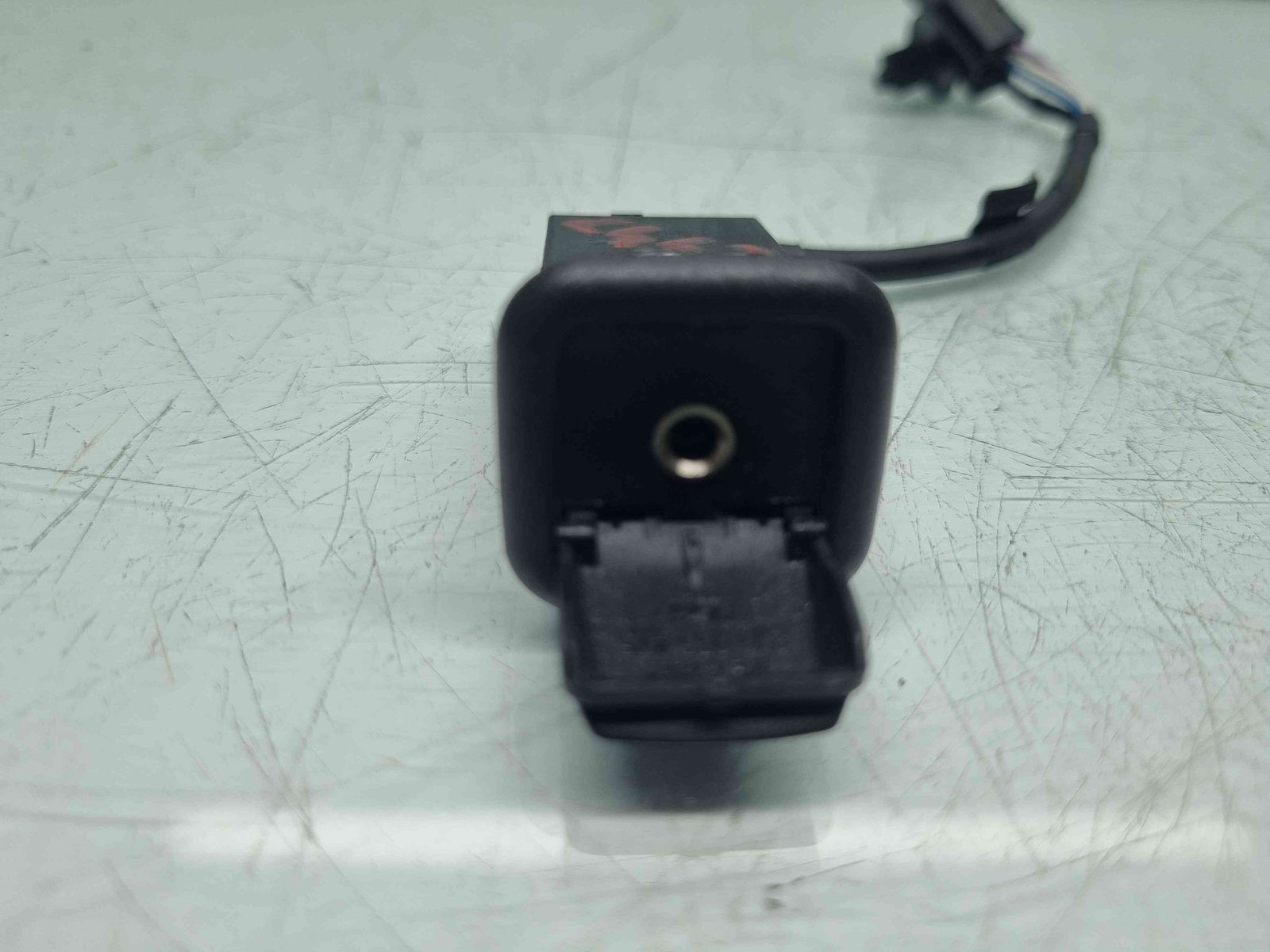 Conector auxiliar USB Audi A5 Sportback (8TA) Facelift [Fabr 2009-2015] 8K0035474C - imagine 2