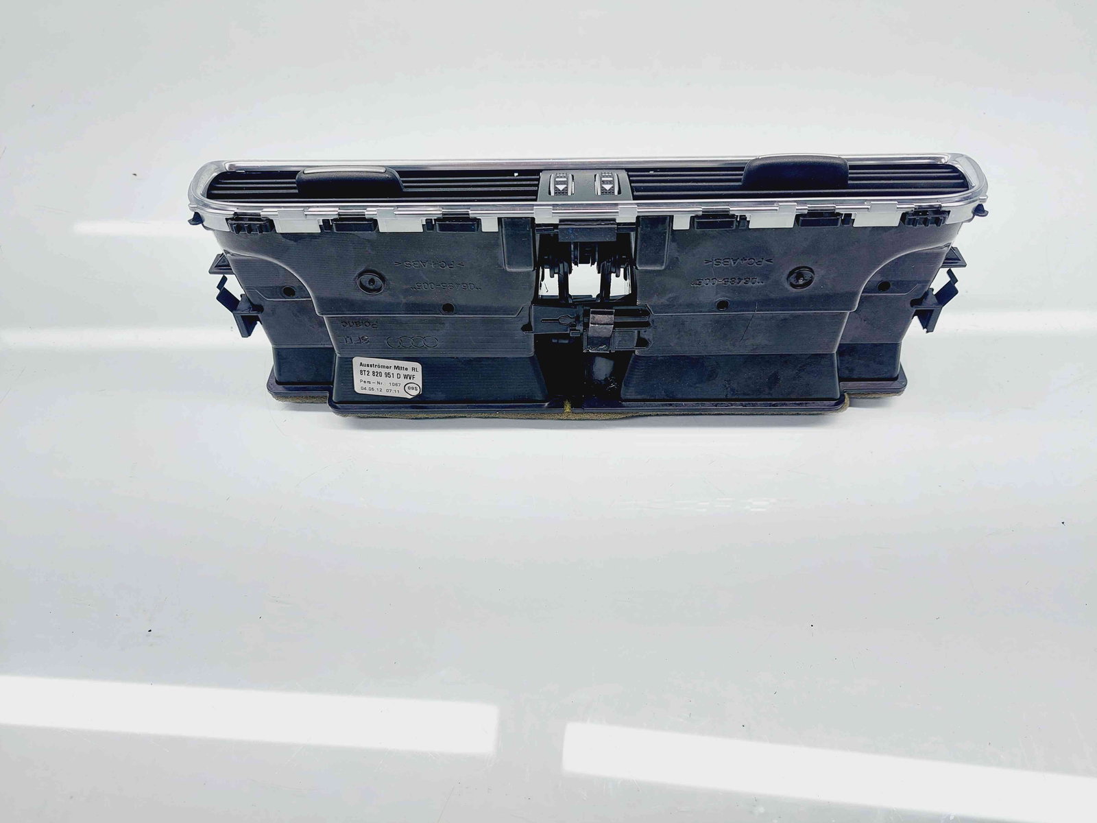 Grila aerisire centrala Audi A5 Sportback (8TA) Facelift [Fabr 2009-2015] 8T2820951D - imagine 2