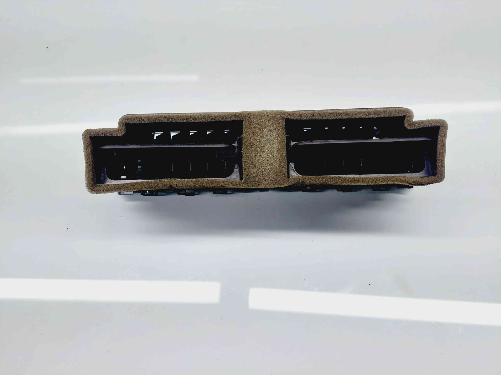 Grila aerisire centrala Audi A5 Sportback (8TA) Facelift [Fabr 2009-2015] 8T2820951D - imagine 3